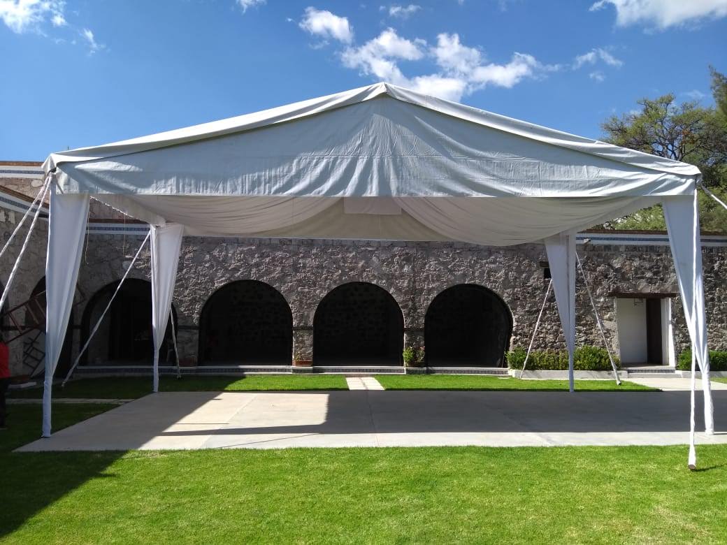 Carpa con arcos de cantera